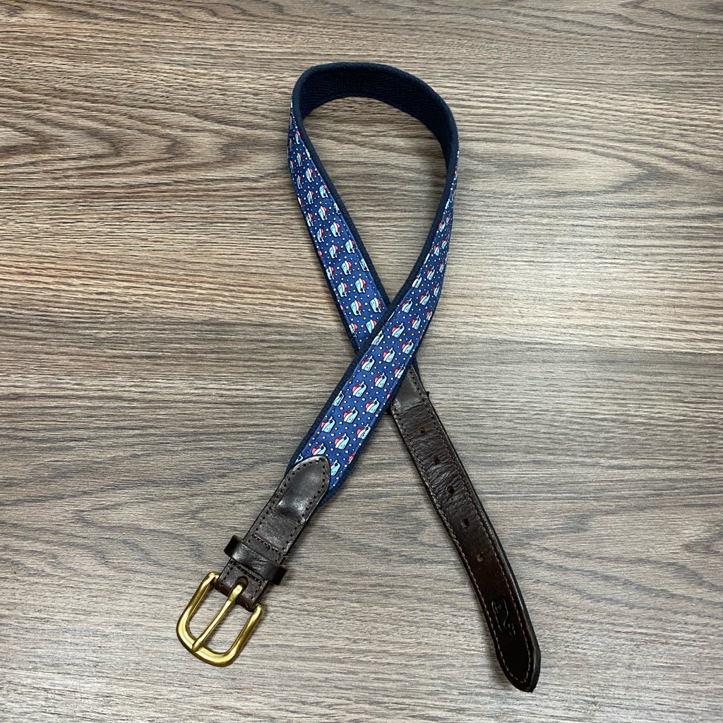 Vineyard Vines Blue Christmas Whale Pattern Belt 30